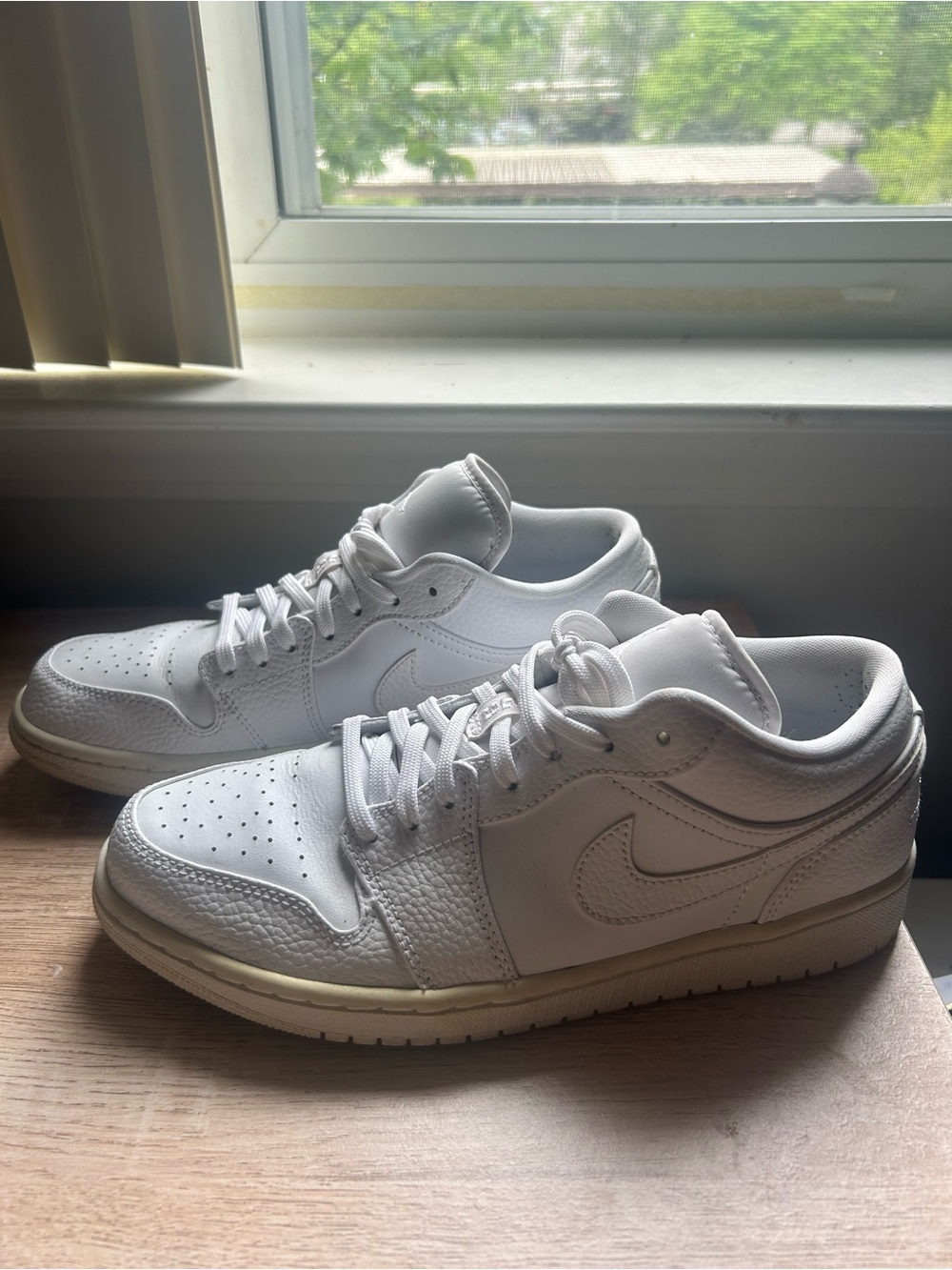 Air Jordan 1 Low - Men’s Size 8.5
